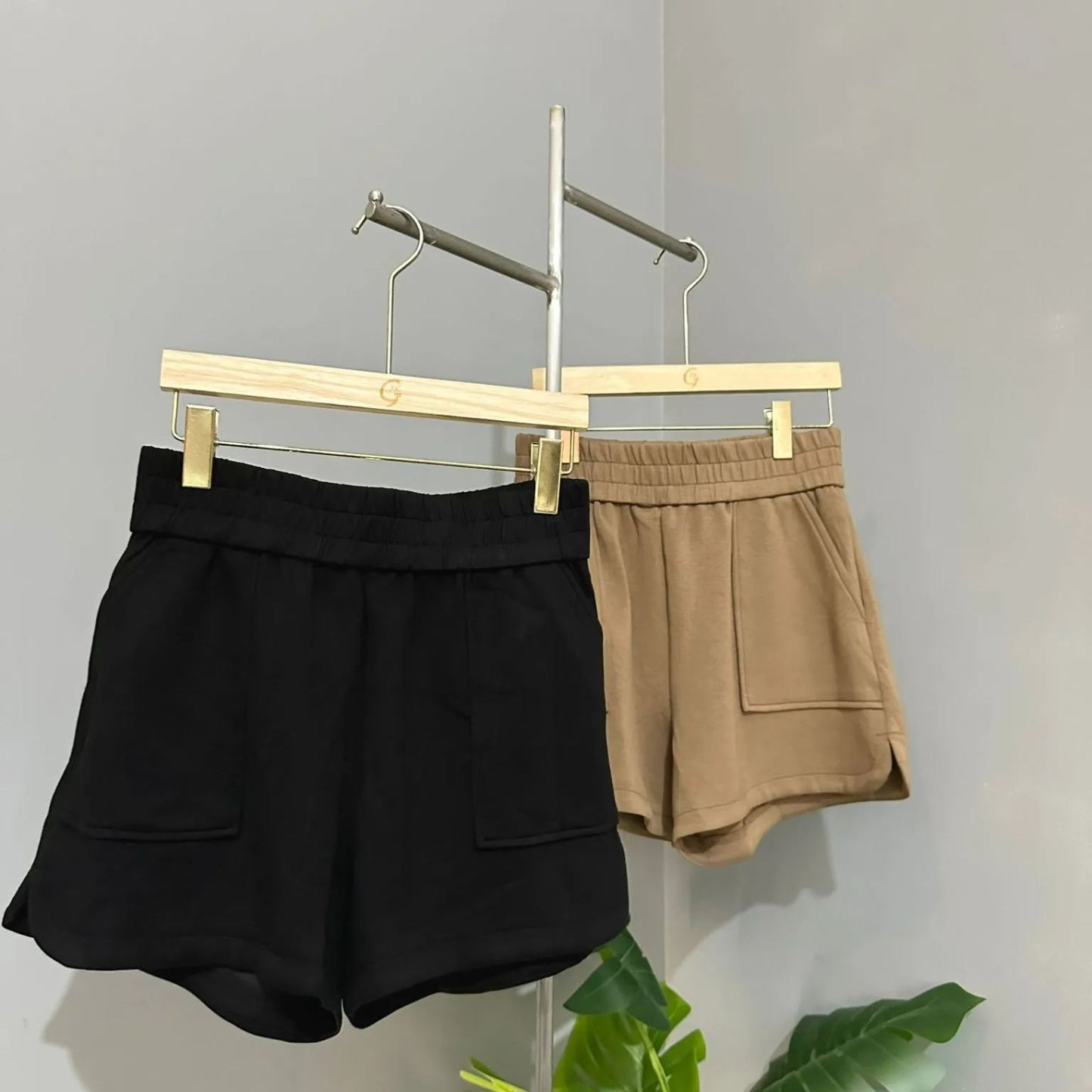 *STAR BUY* (D1258)Short