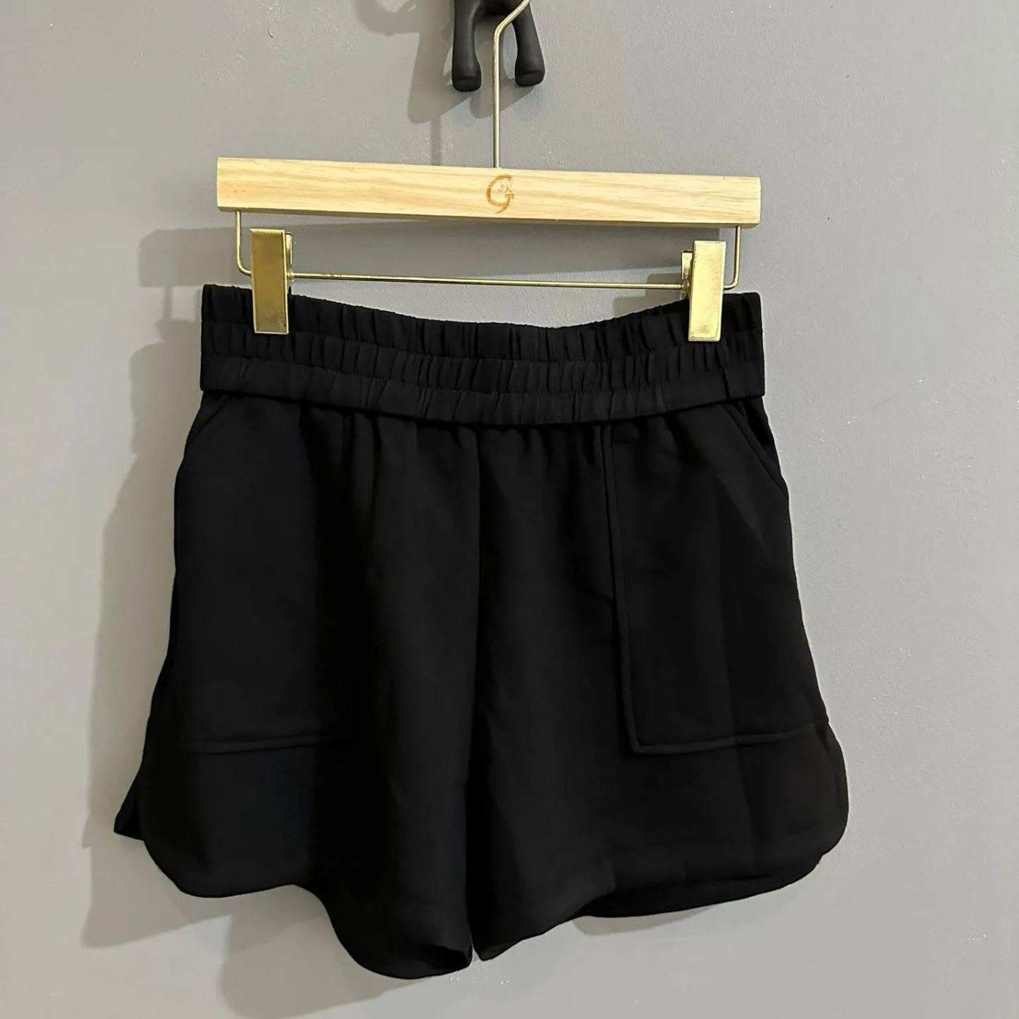 *STAR BUY* (D1258)Short