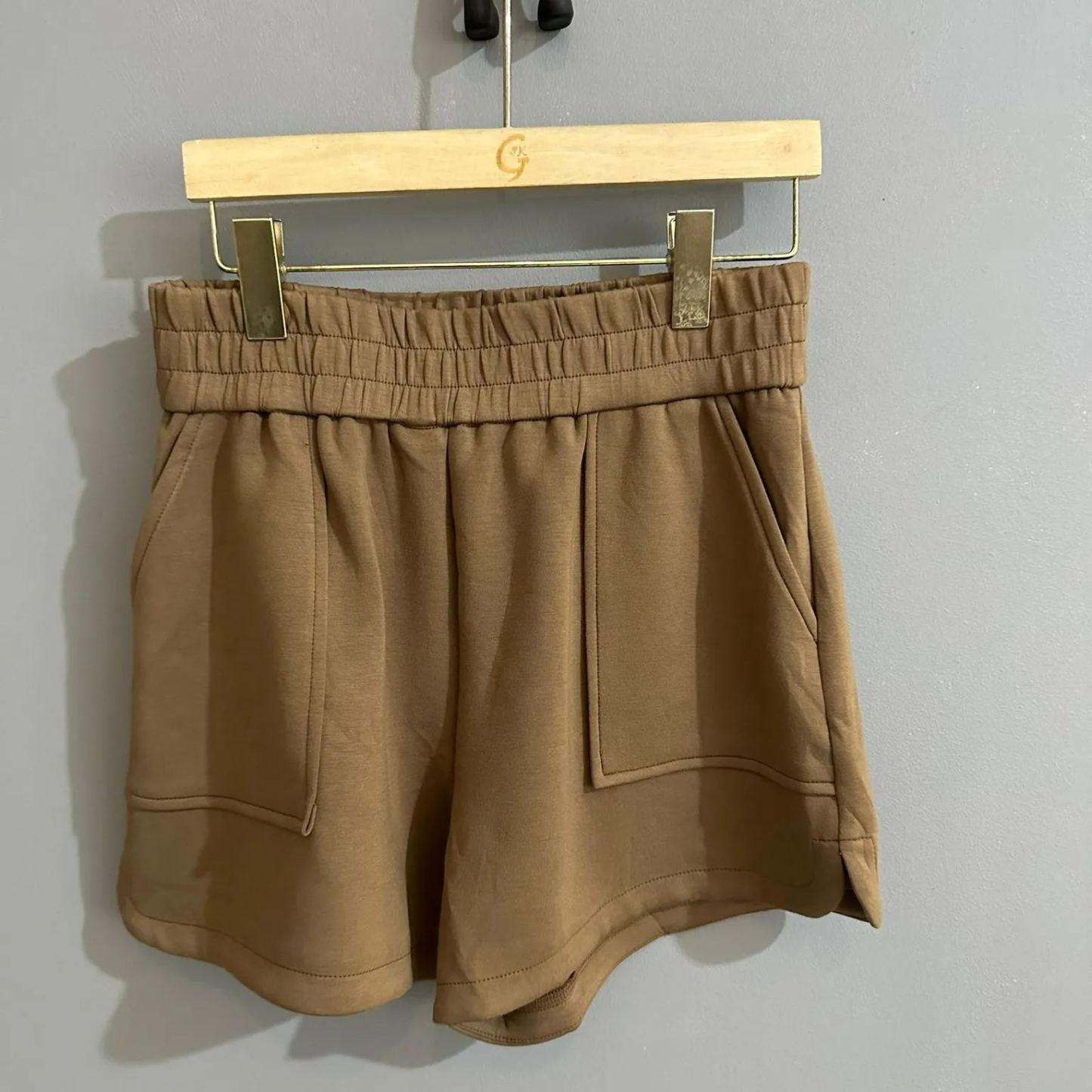 *STAR BUY* (D1258)Short