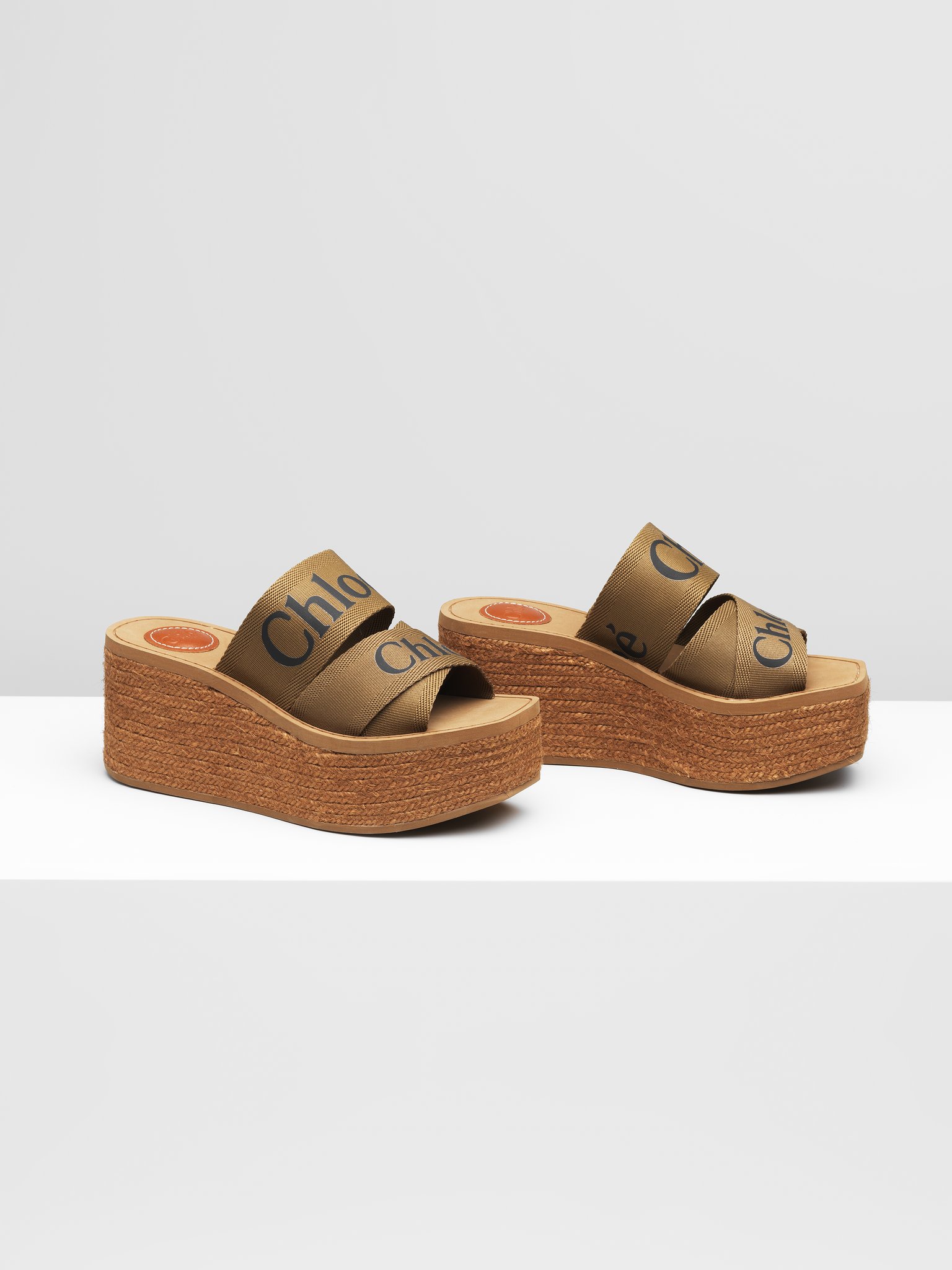 エスパドリーユ