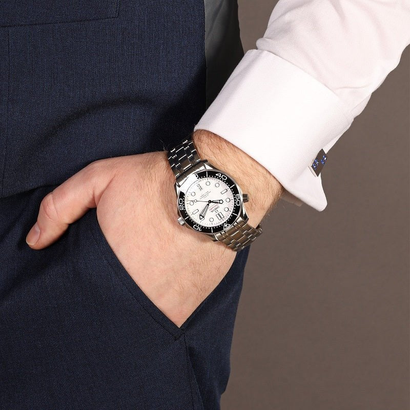 オメガ シーマスター ダイバー300M コーアクシャル マスタークロノメーター 210.32.42.20.04.001 - 浦山時計店