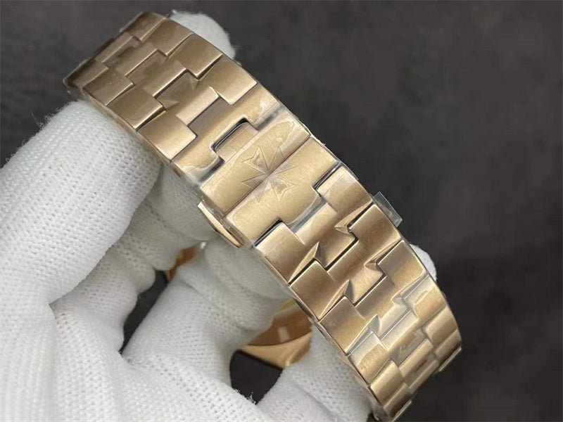 ヴァシュロンコンスタンタン オーヴァーシーズ4500V/110R-B705 - 浦山時計店