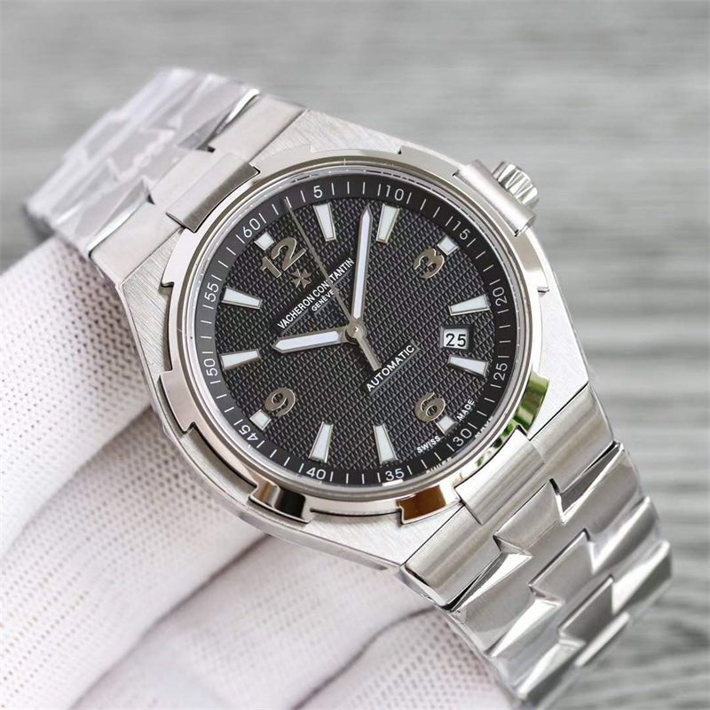 ヴァシュロンコンスタンタン オーヴァーシーズ 47040/B01A9094 - 浦山時計店