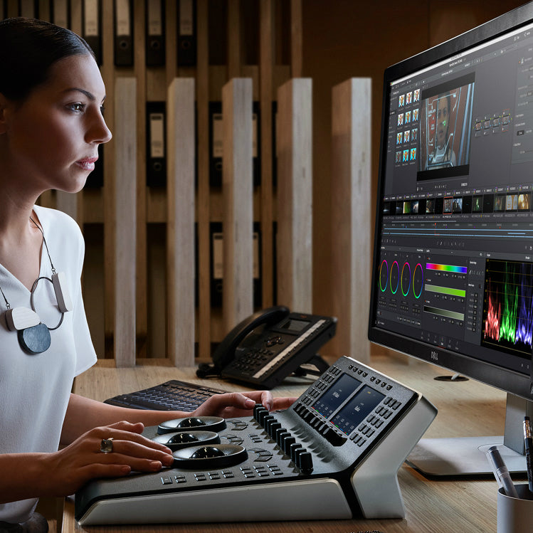 Blackmagic DaVinci Resolve Mini Panel