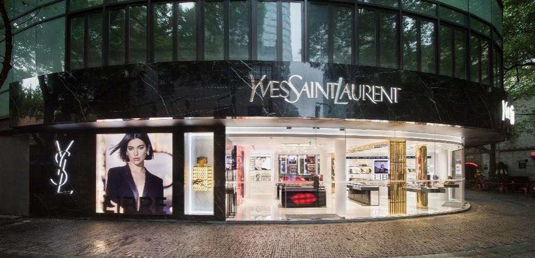 YSL圣罗兰美妆全球首家香水主题旗舰店亮相上海新天地–
