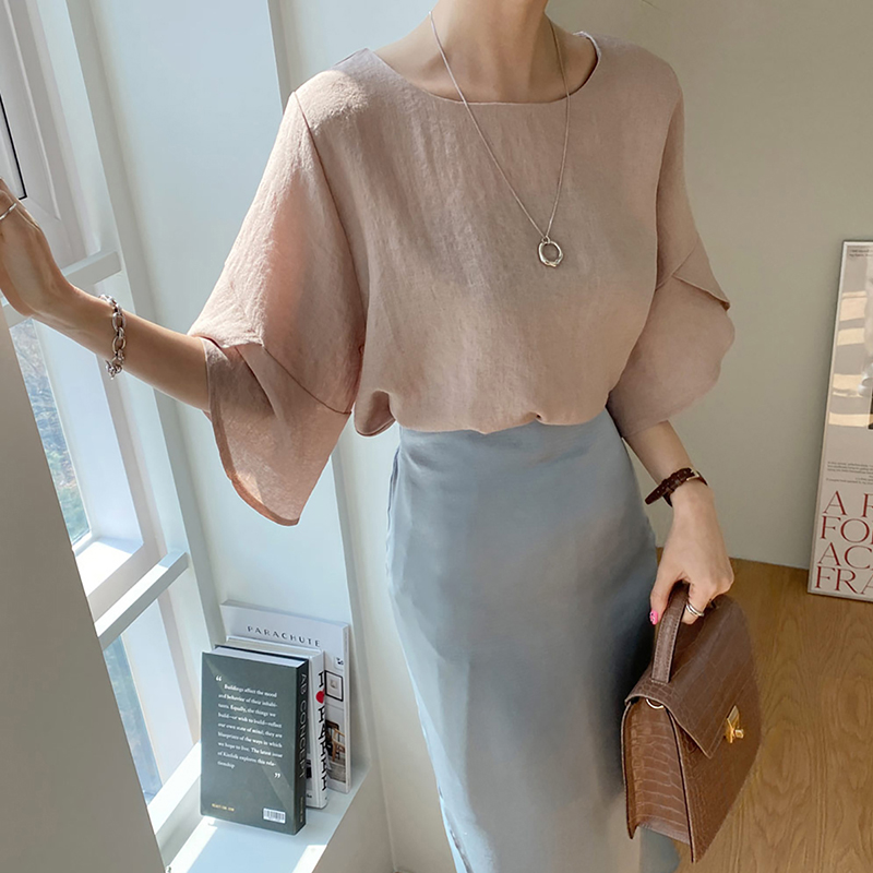 韓版寬鬆荷葉袖圓領寬鬆襯衫（3色）-NamoDress