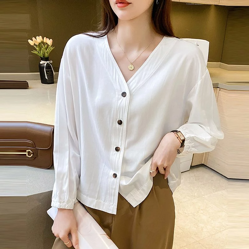 高級感氣質休閒V領襯衫（2色）-NamoDress