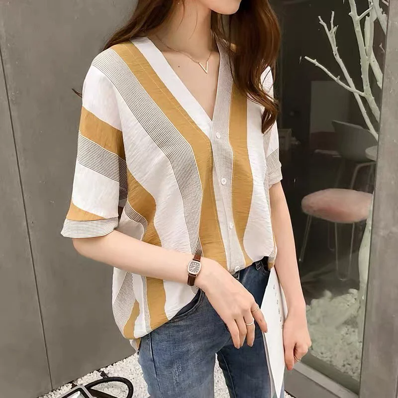 韓版V領條紋拼接寬鬆襯衫（2色）-NamoDress