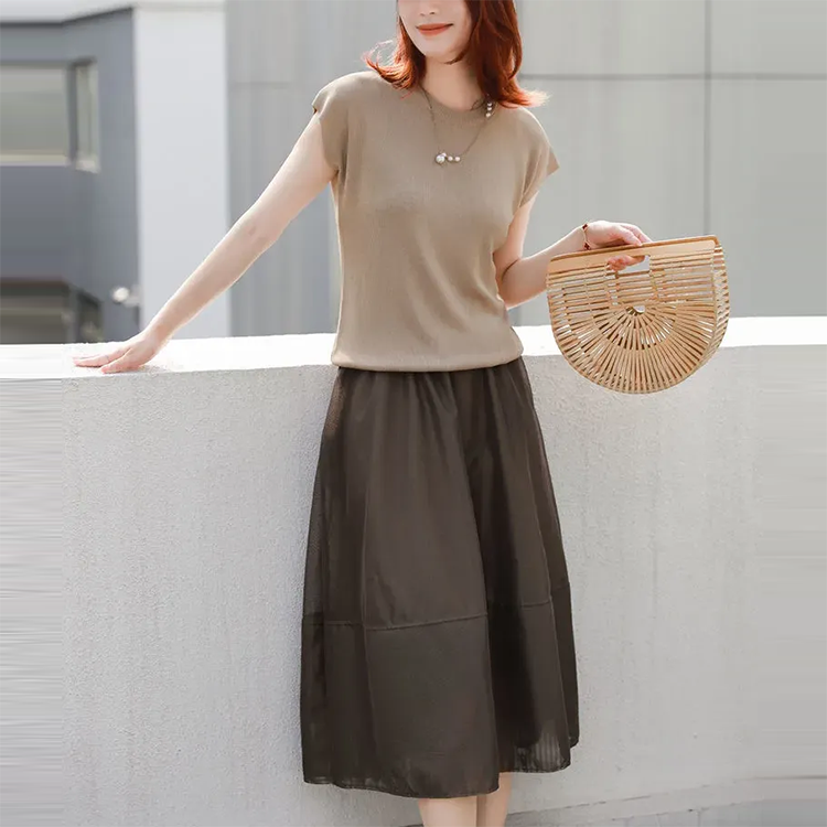 日系通勤優雅上衣+素雅顯瘦半身裙套裝-NamoDress