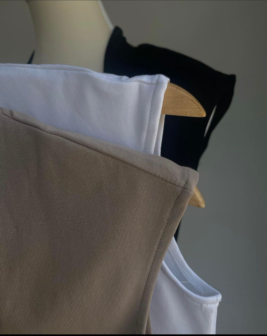 NEW 爆款立方领无袖上衣