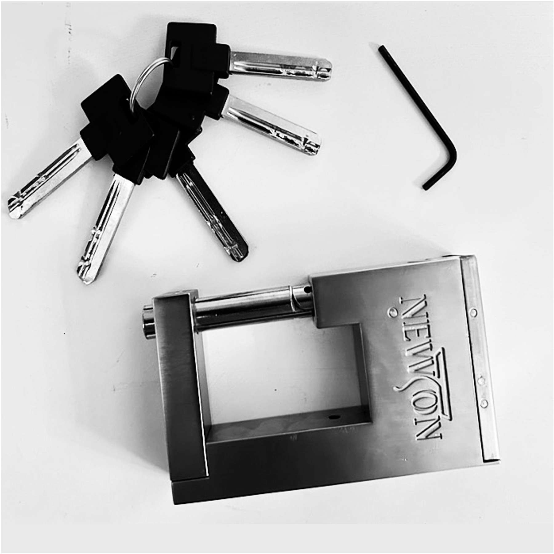 Newton Invents Hardened Steel Casing Door Gate Pad Lock -GoKimDiam Hardware Shop Shop online for all your hardware needs at GoKimDiam Hardware Shop (by Kak Heng Hardware)! From wide range of hardware tools, premium paint supplies to essential tools for home DIY projects. Enjoy free islandwide delivery with min. $120 online order to Orchard, Tuas, Jurong, Punggol, Bedok, Sengkang, Hougang, Bukit Timah, Bukit Panjang, Bukit Batok etc. Shop with us today! Or, visit our Hardware Shop in Sembawang!