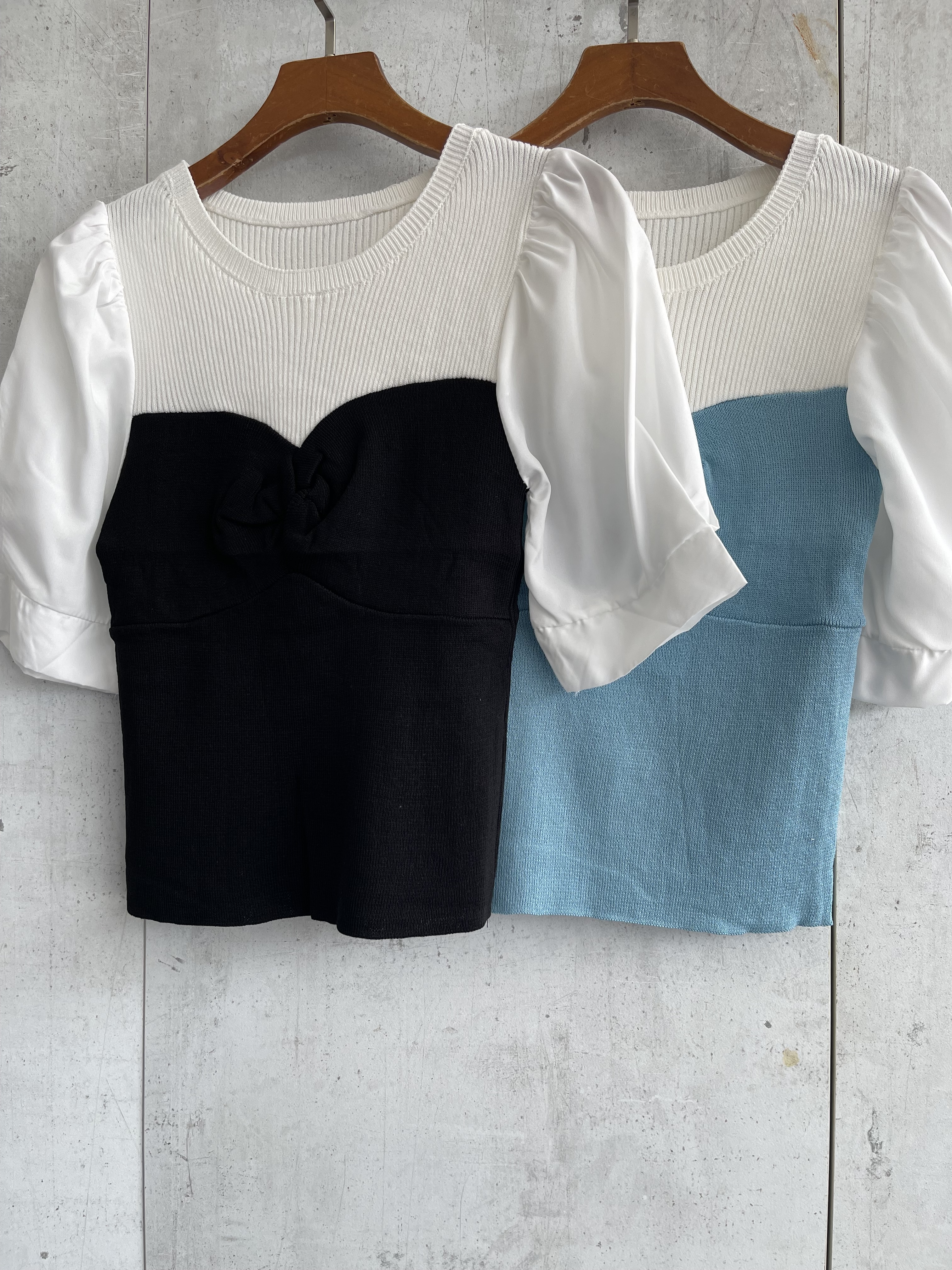 2134 Sales: Westin Knit Top W Chiffon Sleeves (B 31-45cm; L 47cm)