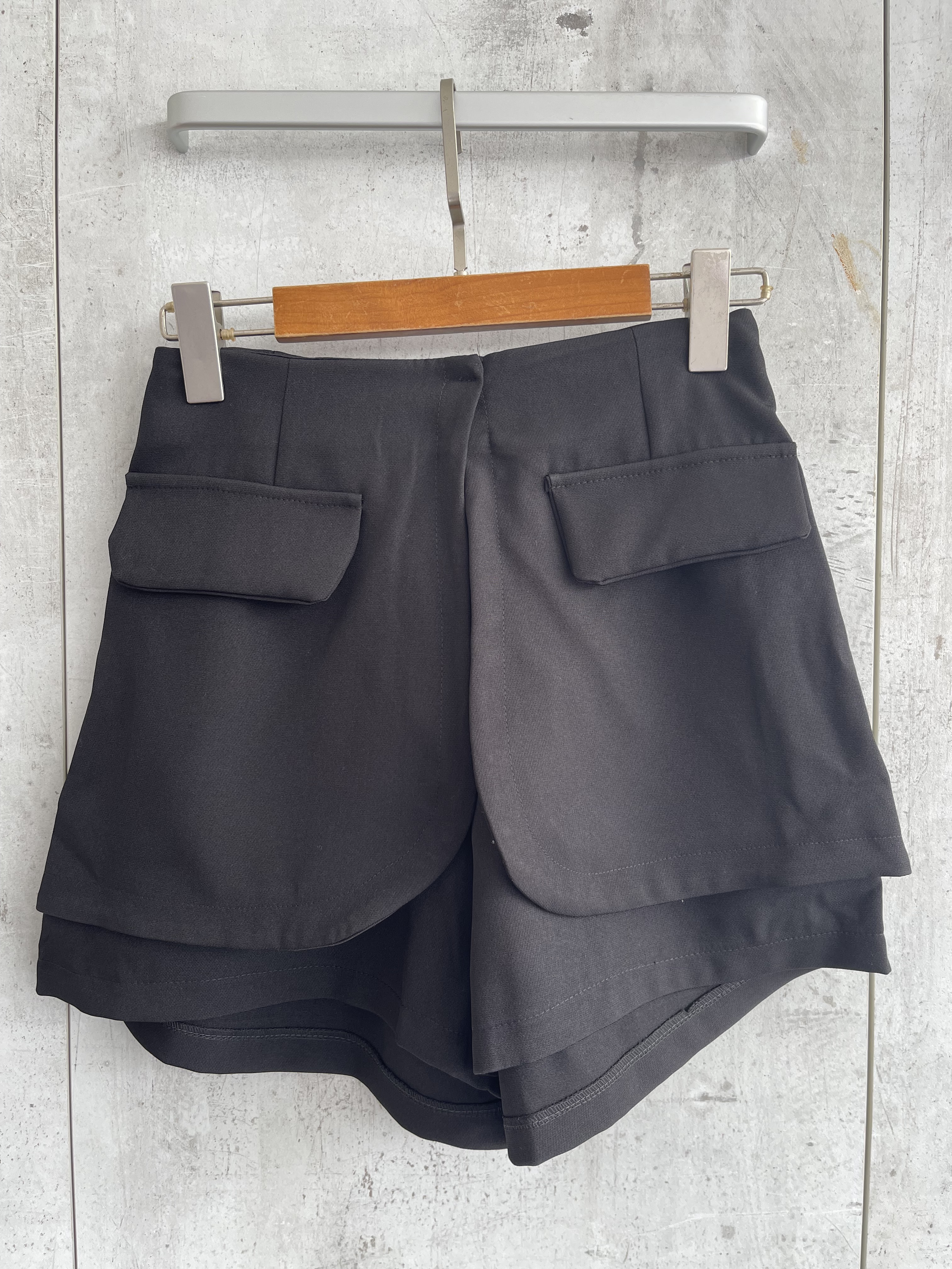 2169 Amber Shorts (UW 34-46cm; H 48-55cm; L 36cm)