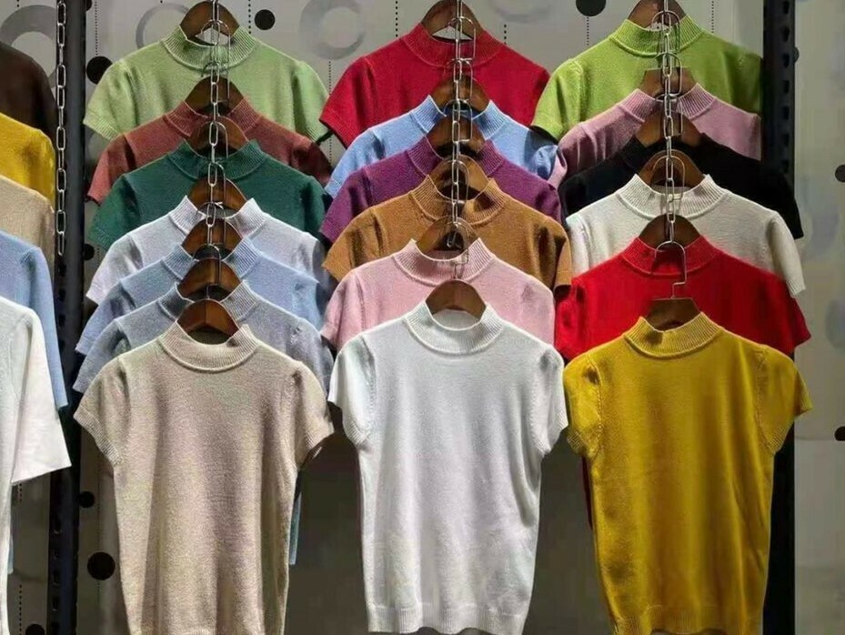 558: Basic High Neck Knit Top (B 36-48cm; L 50cm)