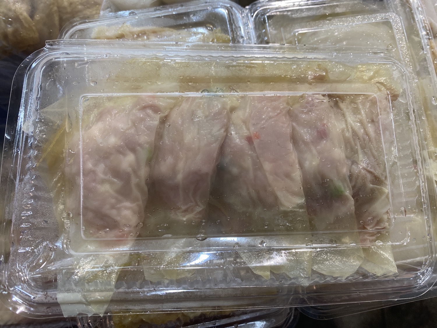 Hakka Beancurd skin with pork paste and water chestnut /  客家马蹄猪肉豆皮 (10Pcs)